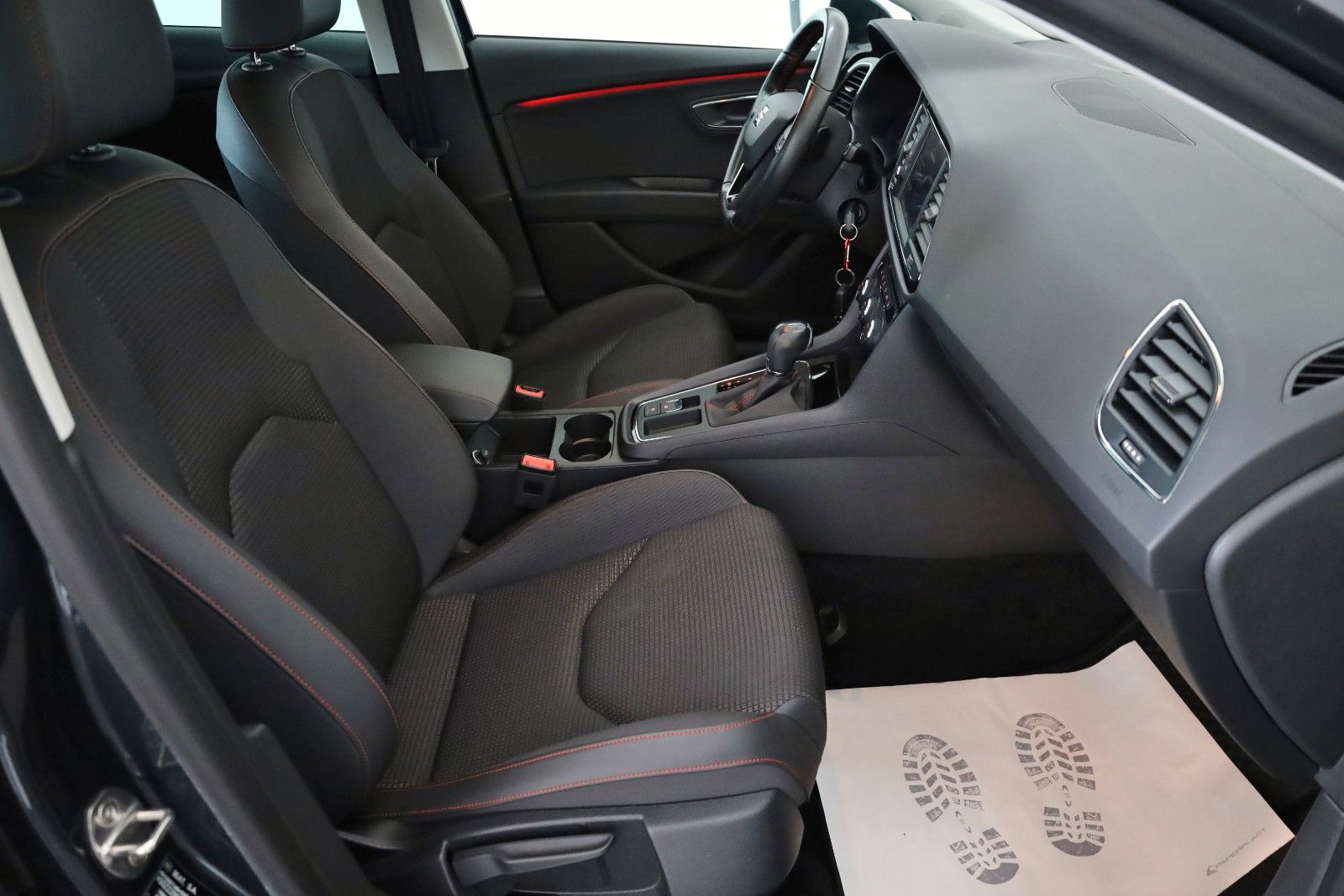 Fahrzeugabbildung SEAT Leon ST FR T.Leder,Navi,LED,ACC,Apple CarPlay
