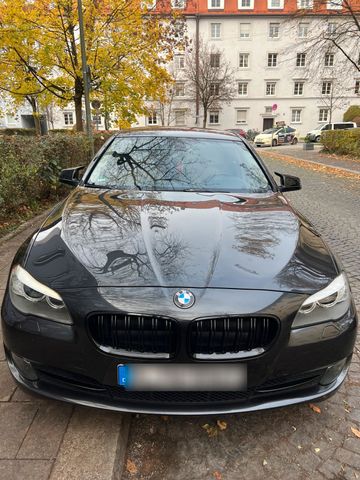 BMW 530 i Top Gepflegt