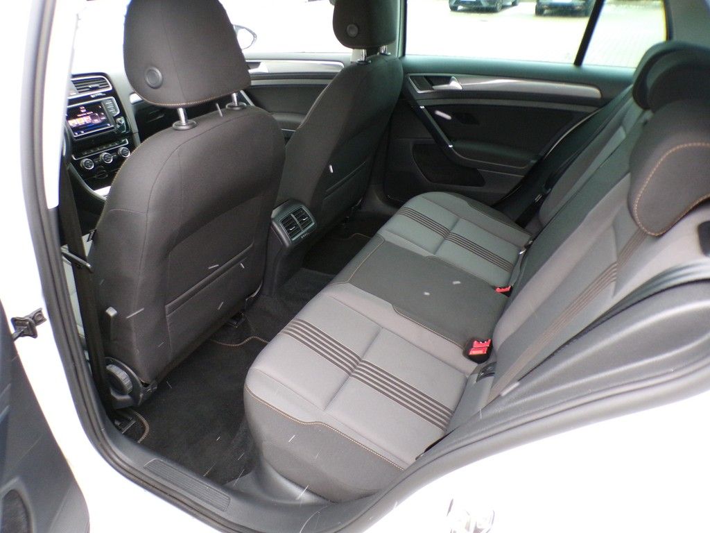 Fahrzeugabbildung Volkswagen Golf VII 1.2 TSI Allstar *XENON*SHZ*ACC*
