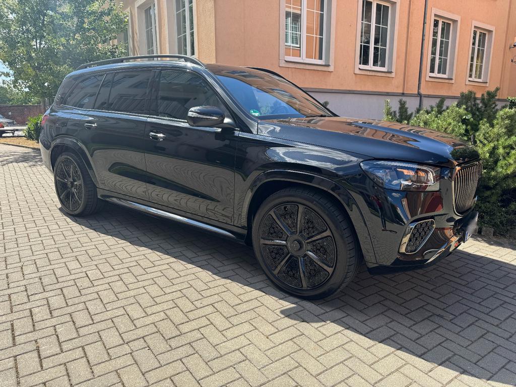 Mercedes-Benz GLS 600