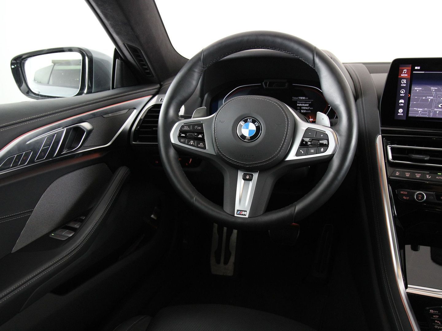 BMW 840 8 Serie 840i High Executive M-Sport imagem 2