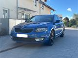 Skoda Octavia 1.6 TDI DSG  - Skoda Octavia mit Diesel-Antrieb: Limousine, 1.6