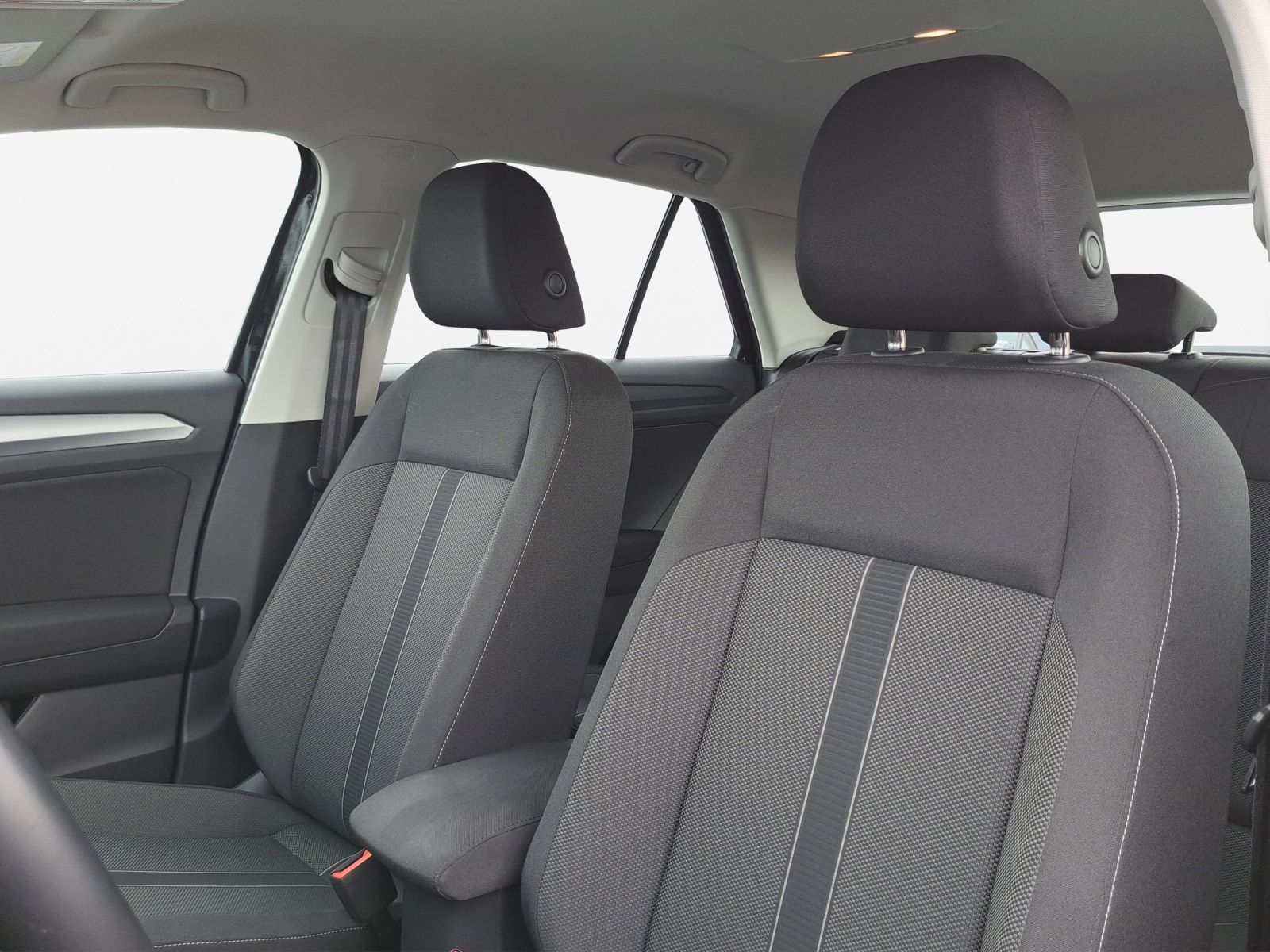 Volkswagen T-Roc - Bild 13