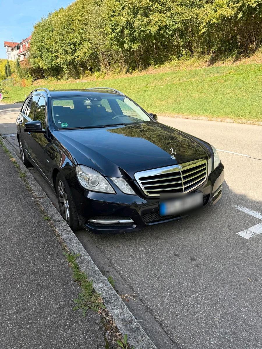 Mercedes-Benz E 220