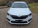 Skoda Octavia 2.0 TSI DSG RS 245 Combi RS - Skoda Octavia: Privatanbieter