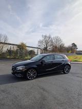 Mercedes-Benz A 180 - Scheckheft - SHZ - PDC - Klimaautomatik - Mercedes-Benz A 180 Gebrauchtwagen in Nürnberg