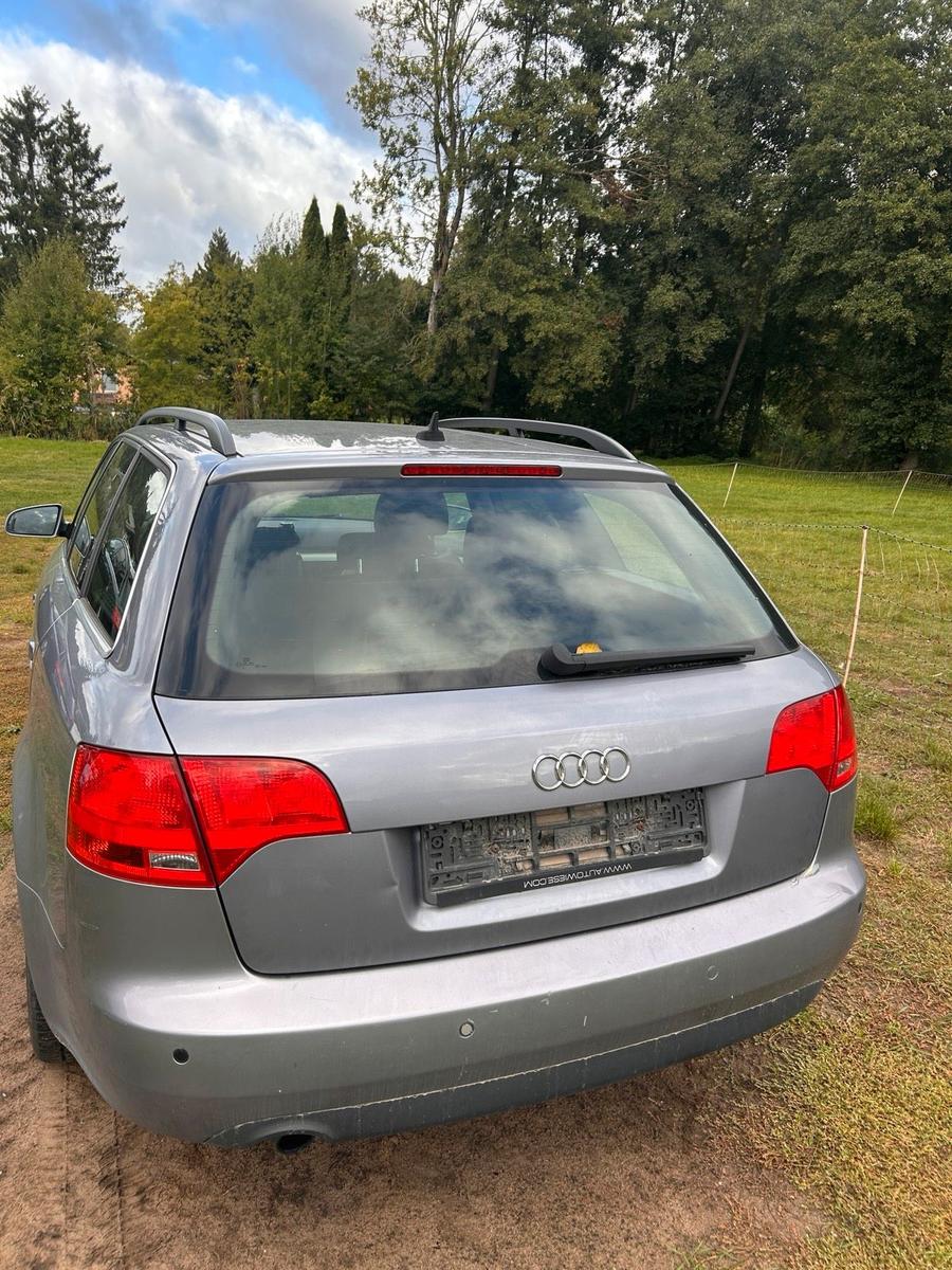 Audi A4 2006 — engine 131 HP (96kW)