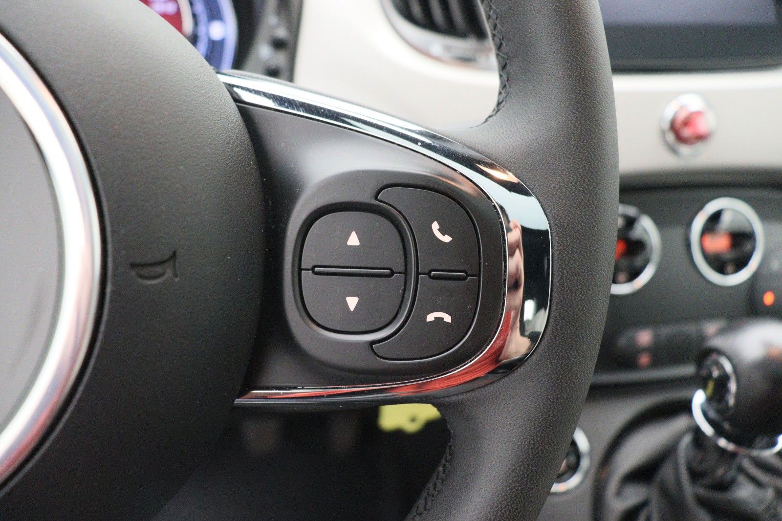 Fahrzeugabbildung Fiat 500 1.0 Star PANO TEMPO NAVI
