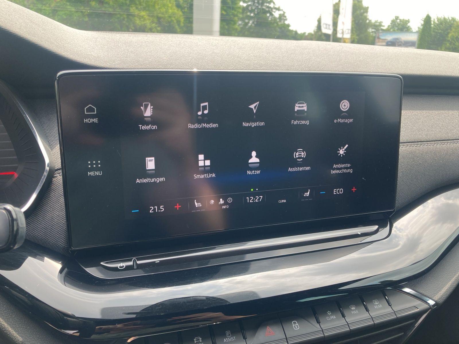 Fahrzeugabbildung SKODA Octavia Combi iV Sportline DSG Matrix AHK Navi H