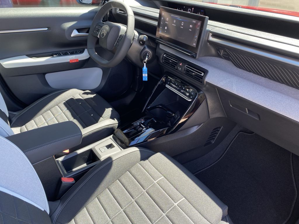 Fahrzeugabbildung Citroën C3 Hybrid 110 MAX *Sitzh*beh. Frontscheibe u Len