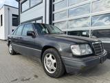 Mercedes-Benz E 200 124 - gebrauchte Mercedes-Benz E 200 aus dem Jahr 1993