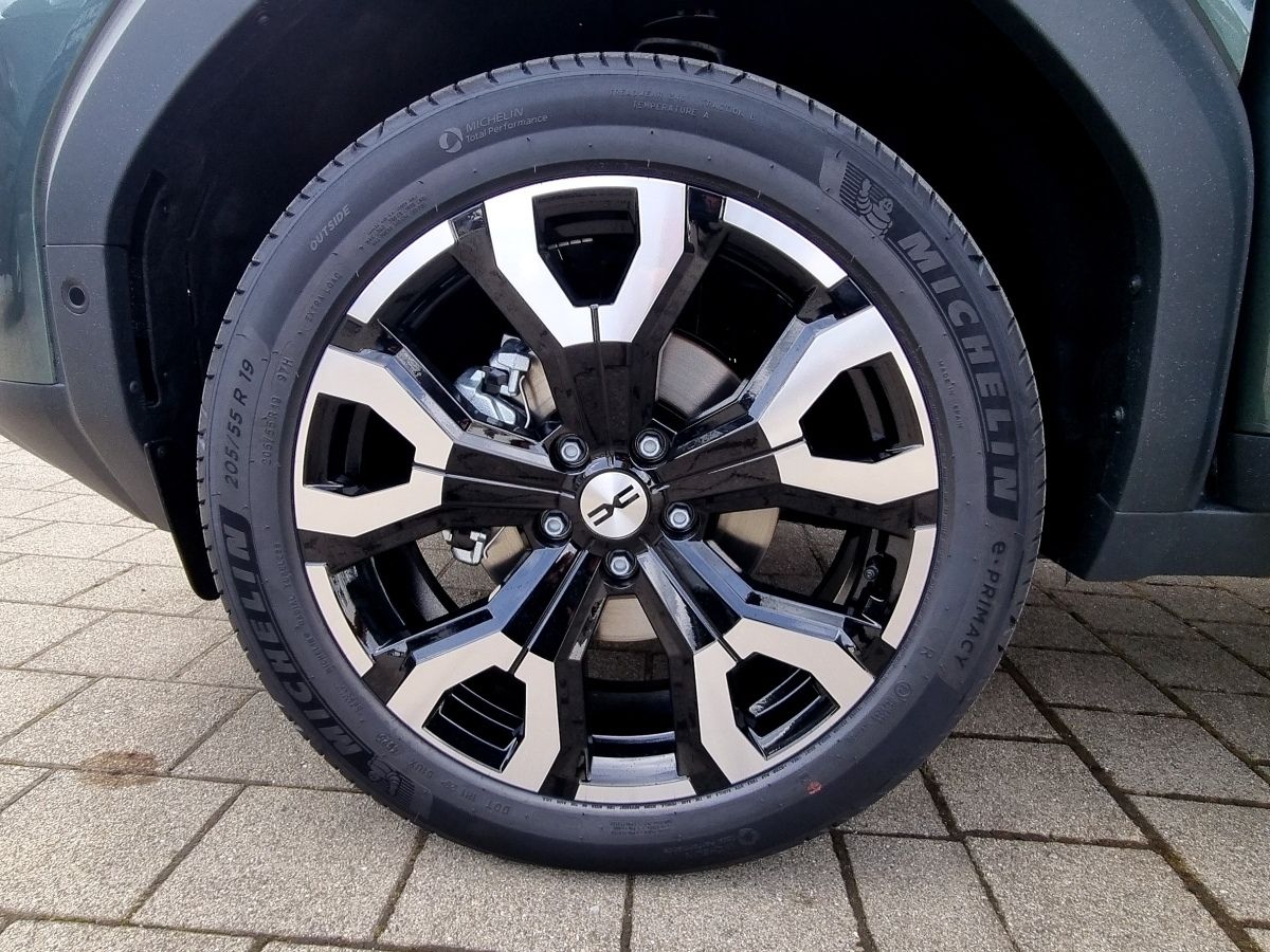 Fahrzeugabbildung Dacia Bigster Journey HYBRID 155