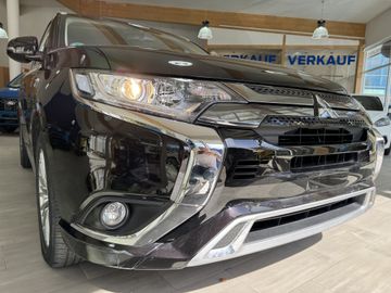 Mitsubishi Outlander PHEV Basis Spirit 4WD