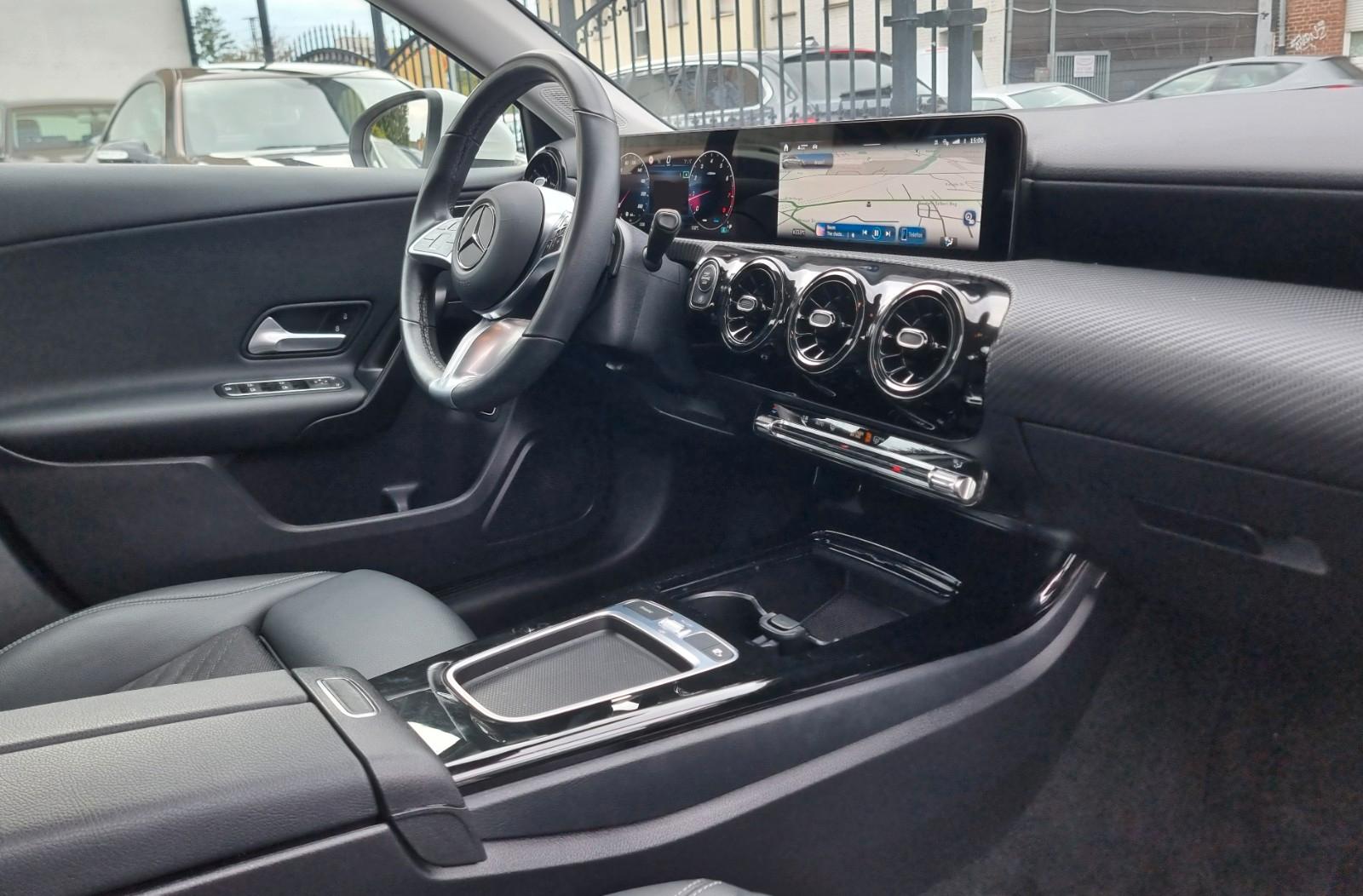 Mercedes-Benz A 180 Lim-48TKM-LEDER-KAMERA-GARANTIE-AUTOMATIK-