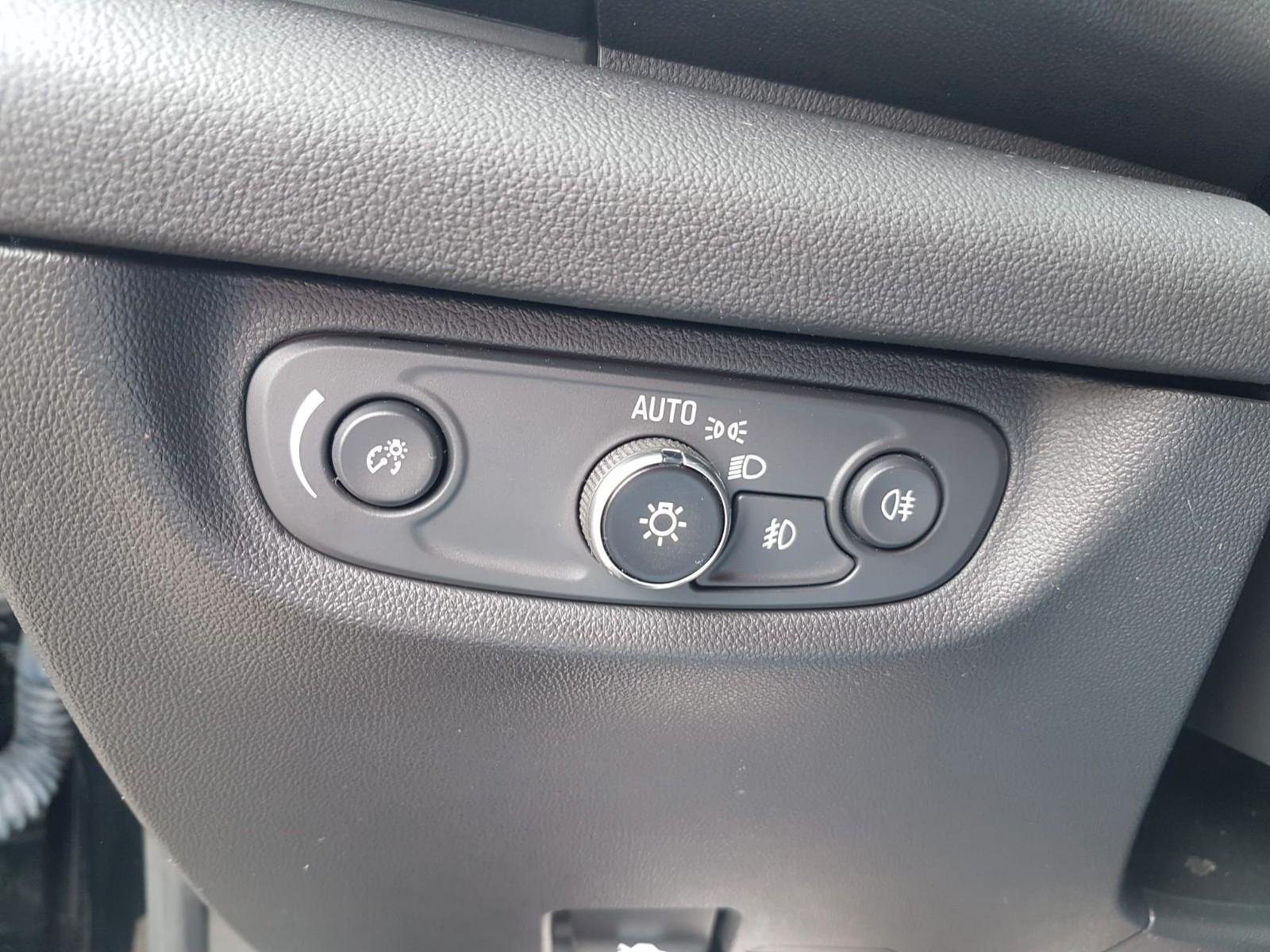 Opel Insignia 2.0 CDTI Elegance LED,NAVI,APP,KAMERA
