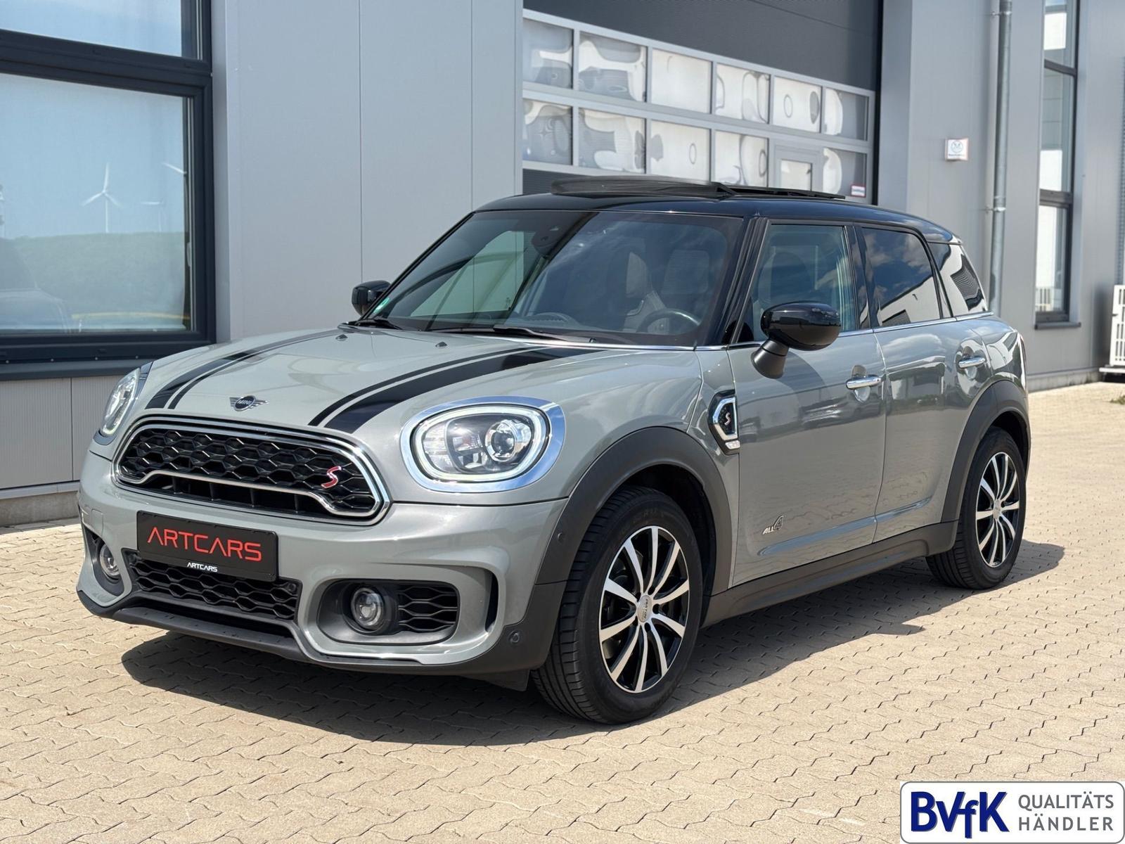 MINI Cooper S Countryman ALL4 JOHN COOPER WORKS TRIM
