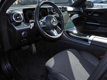 صورة 9 لـ 2023 Mercedes-BENZ C 220
