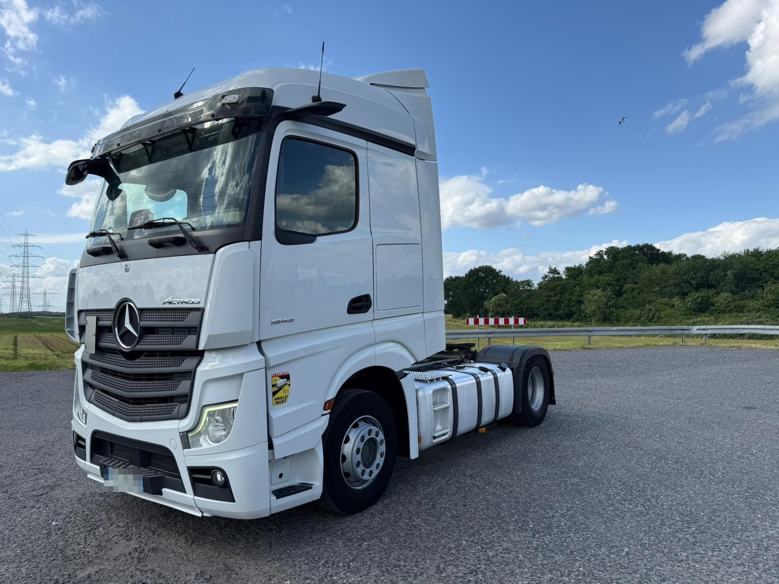Mercedes-Benz Actors 1845 MP5 mirrorcam VIN 2020