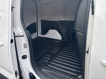 Bild 17 Opel Combo E Cargo Edition 1.5 D AT8