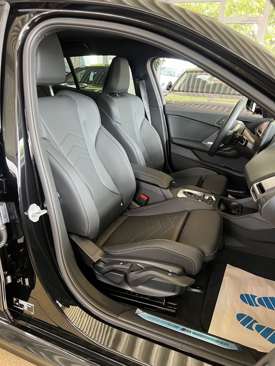 Fahrzeugabbildung BMW 116 M Sport Paket *Harman-Kardon*Kamera*
