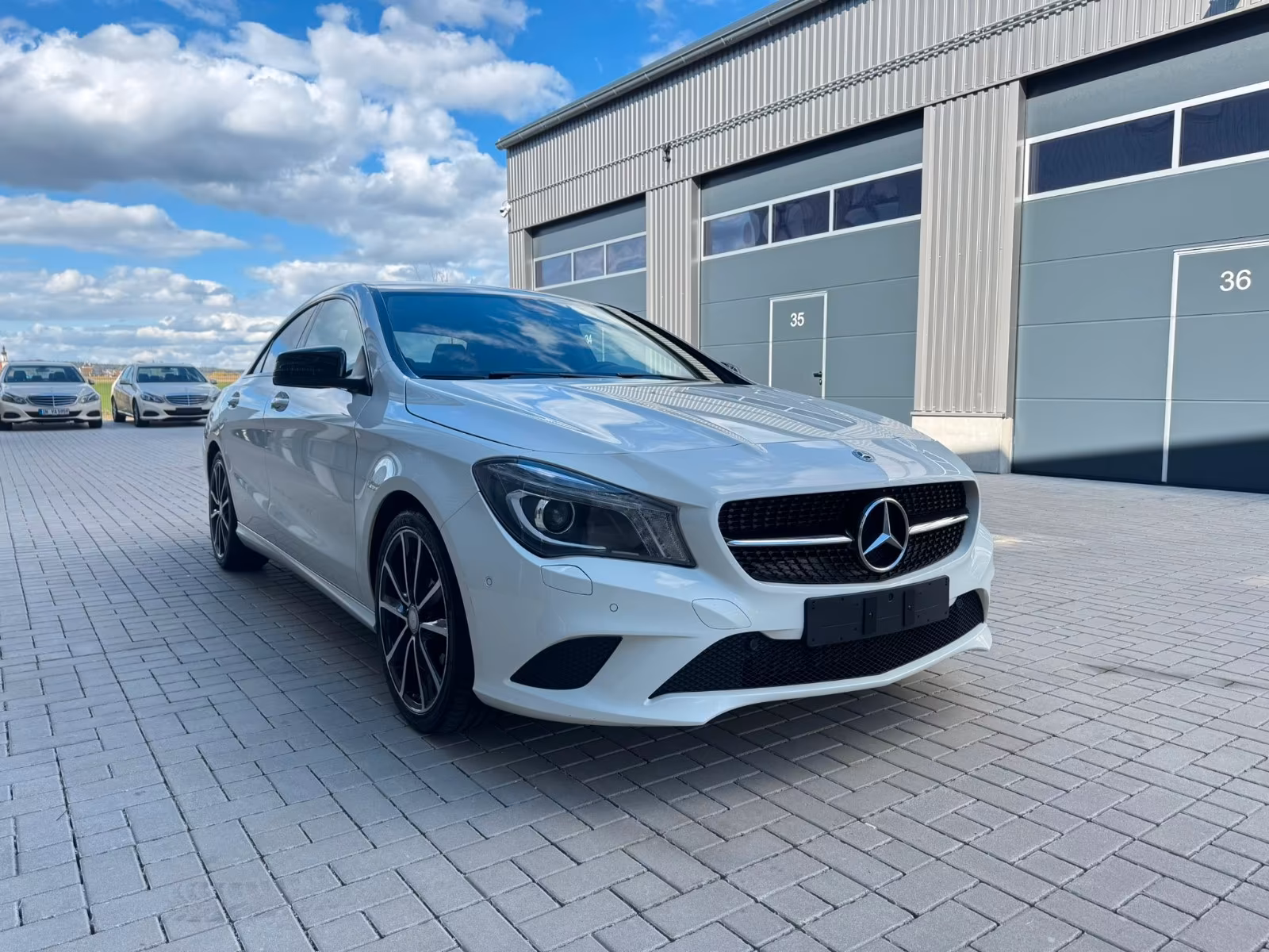 Mercedes-Benz CLA 180 Lim. Xenon Navi AHK Bremsassist. Temp