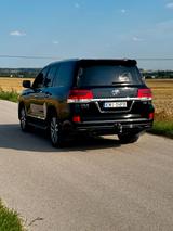 Toyota Land Cruiser 200 4.6 V8 VXR  - schwarze Toyota Land Cruiser