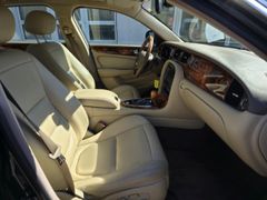 Fahrzeugabbildung XJ 6 3.0