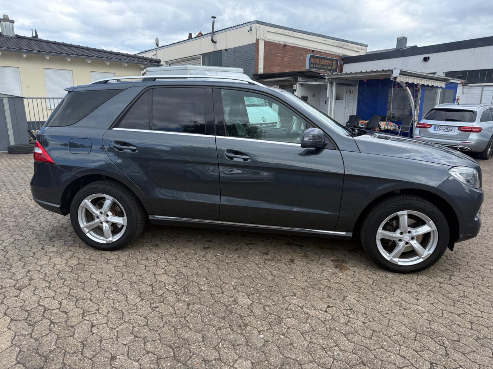 Mercedes-Benz ML 350 cdi Allra.,KLI,EFH,ZV LEDER,EU.6, NAVI,XE