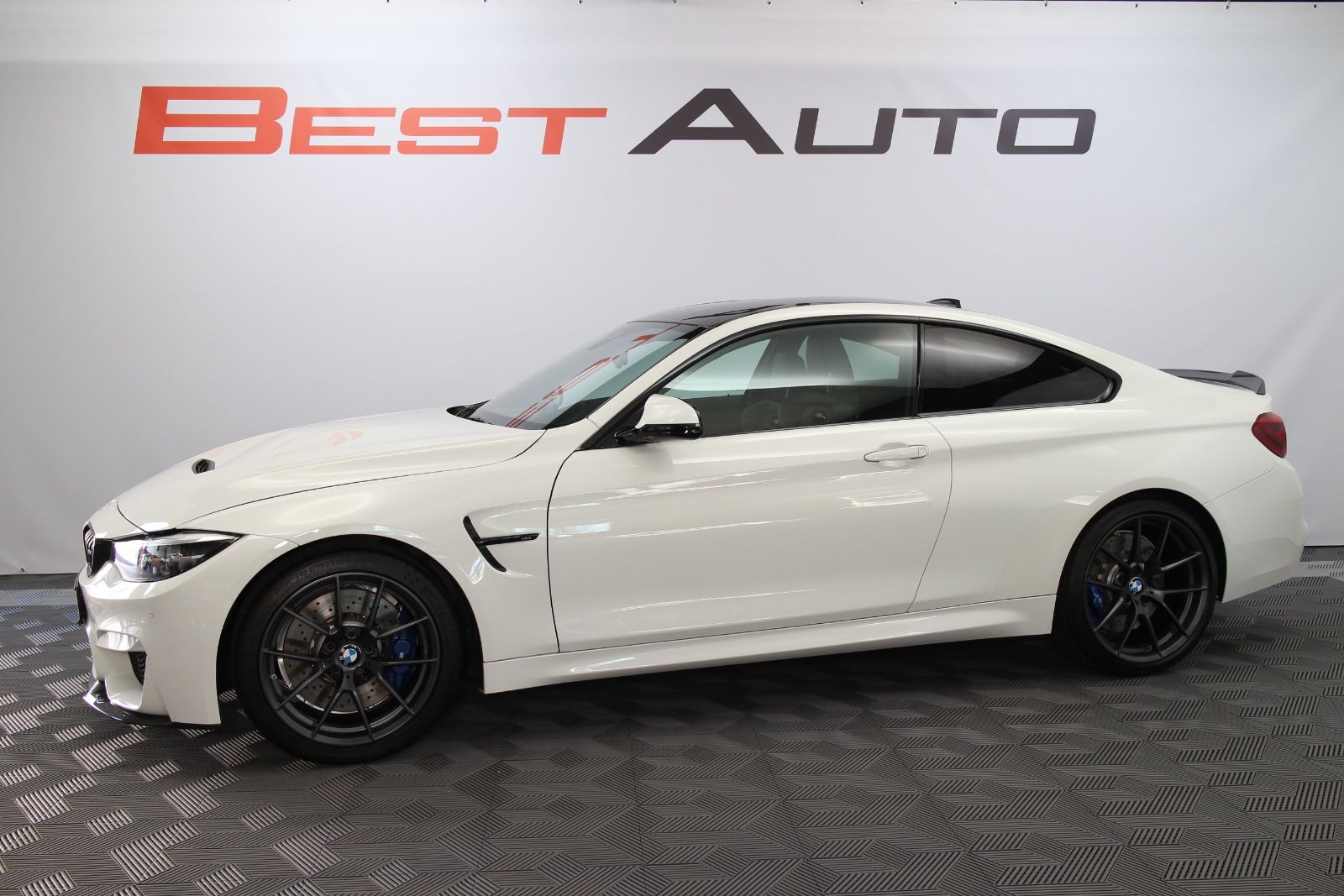 BMW M4 CS Head-Up M Driver's