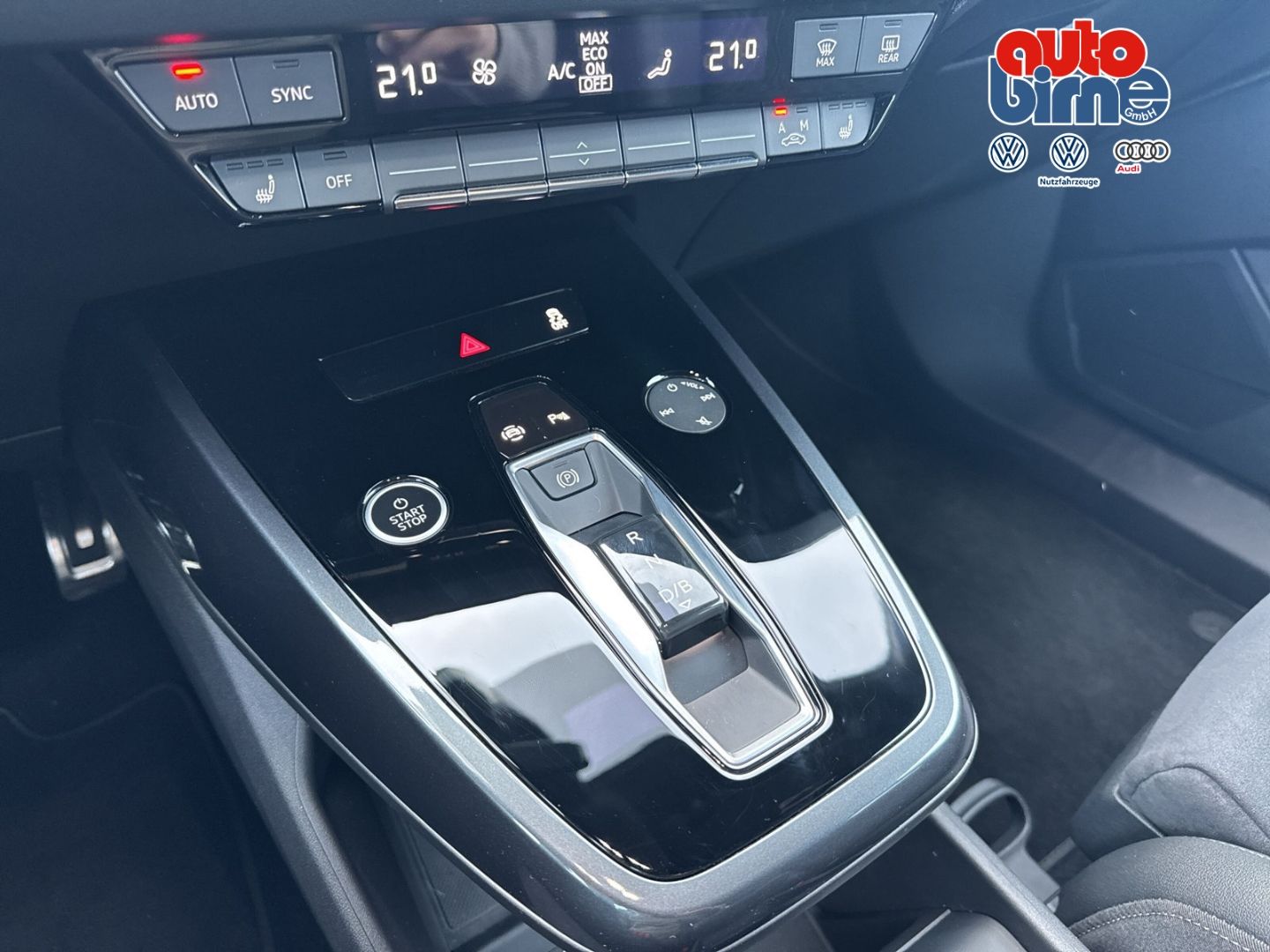 Q4 150kW  HUD AHK-klappbar Navi Digitales Cockpi