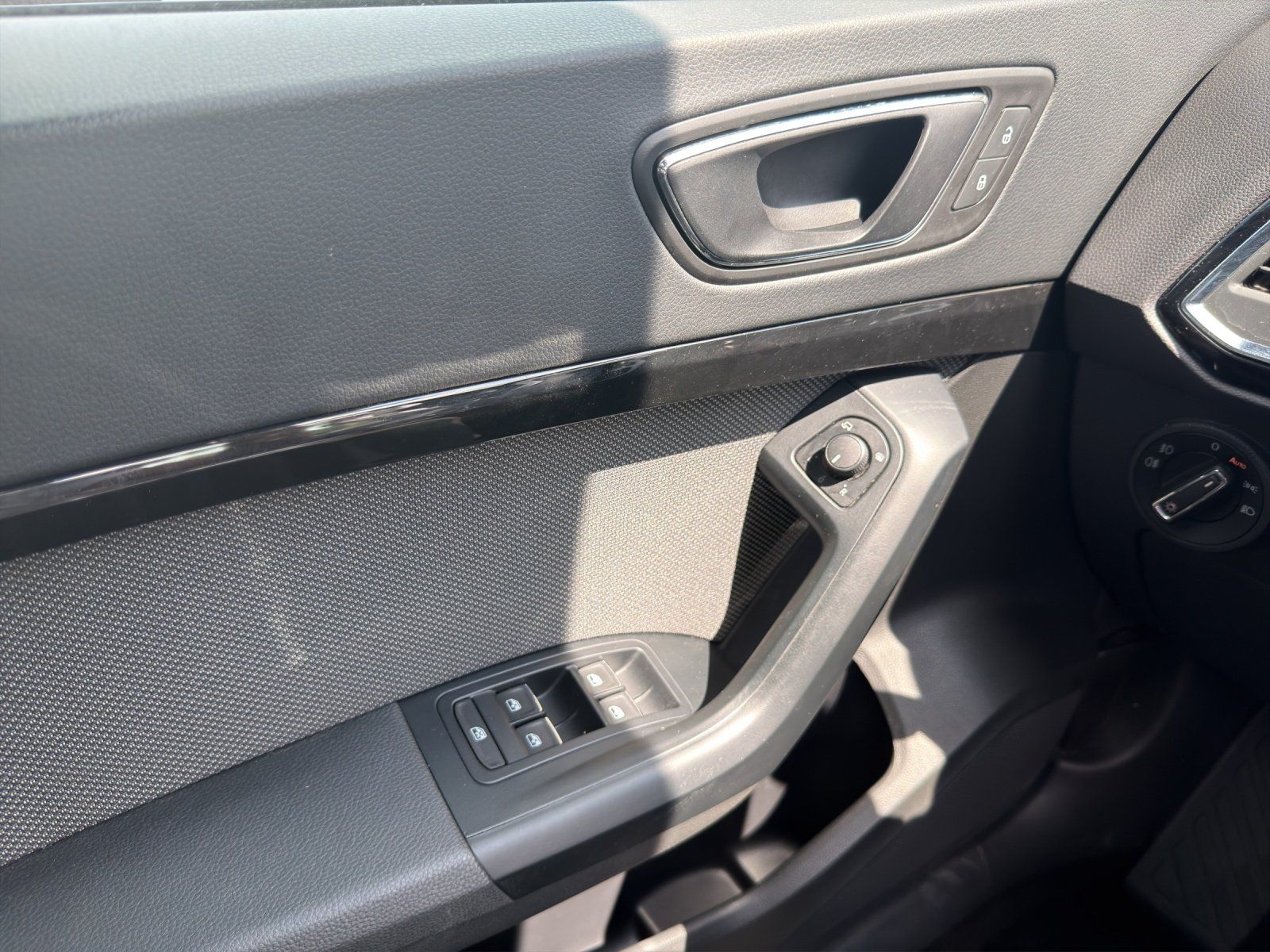 Fahrzeugabbildung SEAT Ateca 1.4 TSI Xcellence/PDC/NAVI/Klimaautomatik