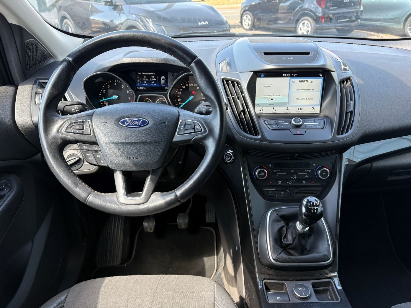 Fahrzeugabbildung Ford Kuga Titanium AHK Beheizbare WSS Allwetter