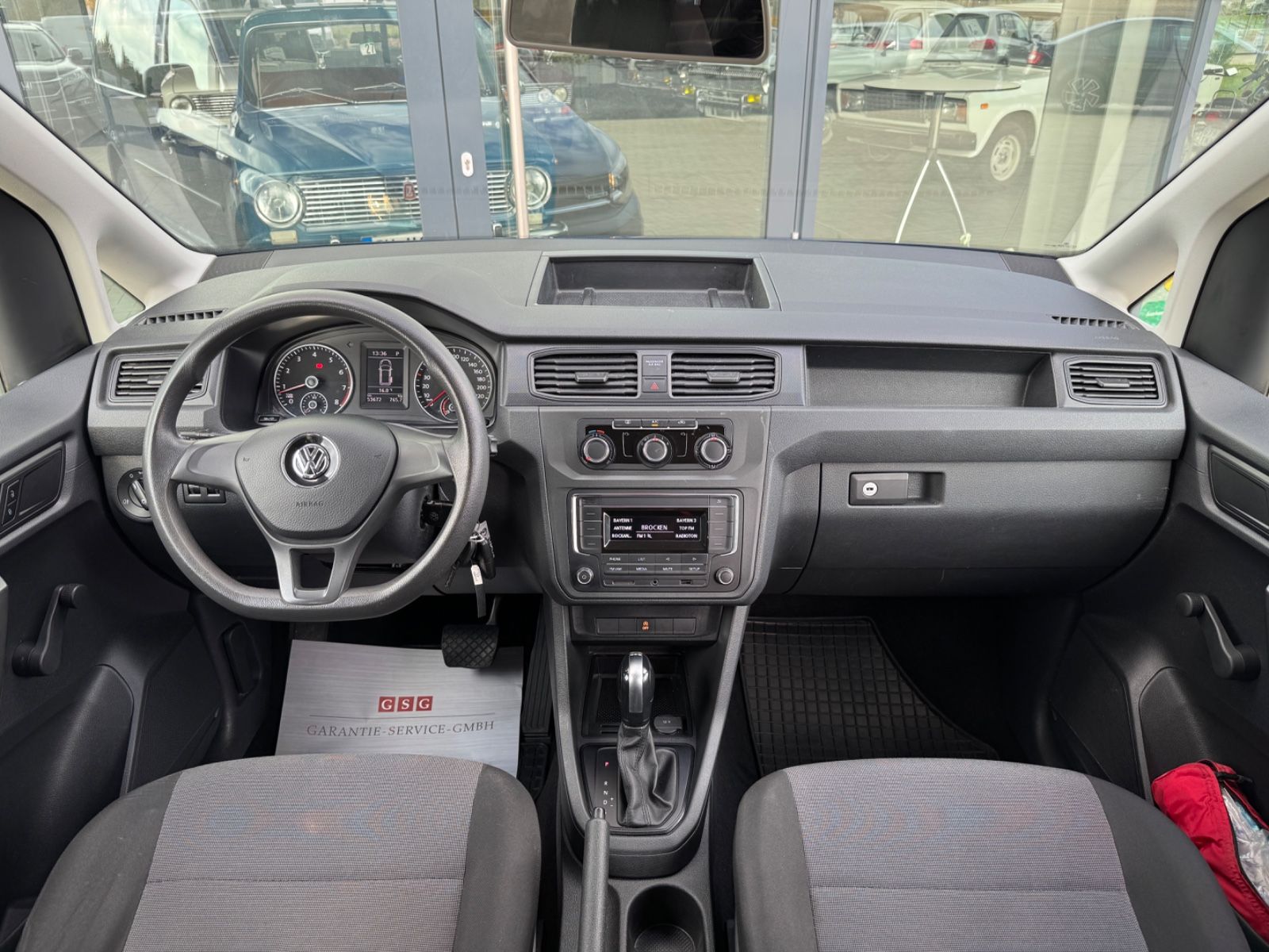 Volkswagen Caddy Maxi Kombi CNG Automatik 1. Hand 5-Sitzer foto 9