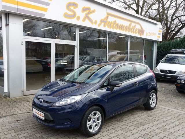 Ford Fiesta Ambiente 1,25 44kW Sommer- & Winterräder