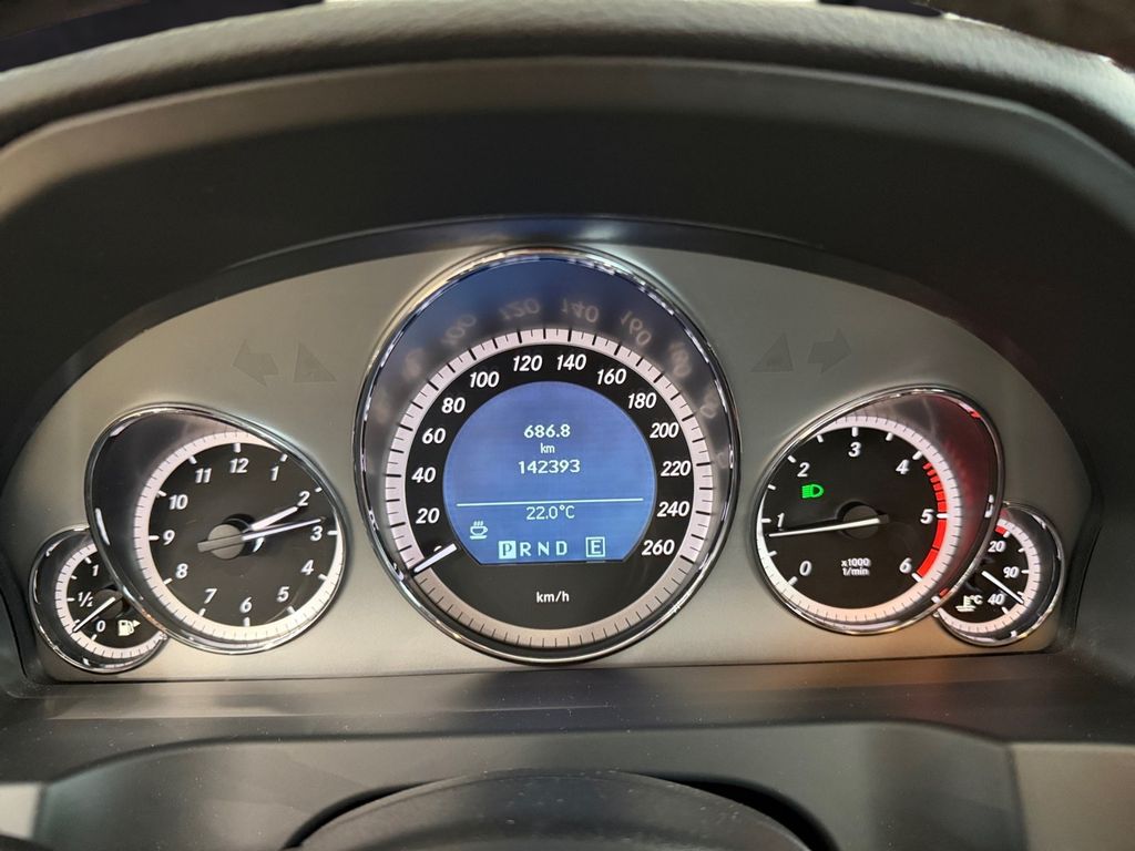 Mercedes-Benz E 220 - Bild 12