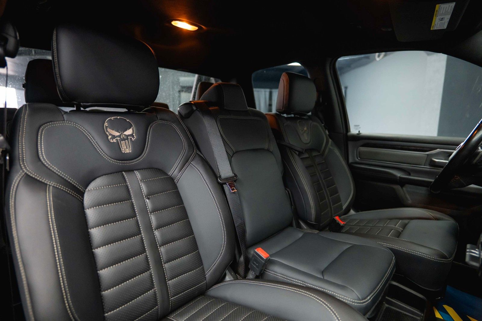 Fahrzeugabbildung Dodge RAM 5.7 V8 HEMI 4x4 OFFROAD LONGBED RAPTOR Style