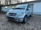 Mercedes-Benz A140*TÜV03.28*ServiceNEU*Klima*Servo*Armlehne - gebrauchte Mercedes-Benz A 140 aus dem Jahr 2001