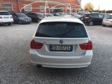 BMW 320 - 6