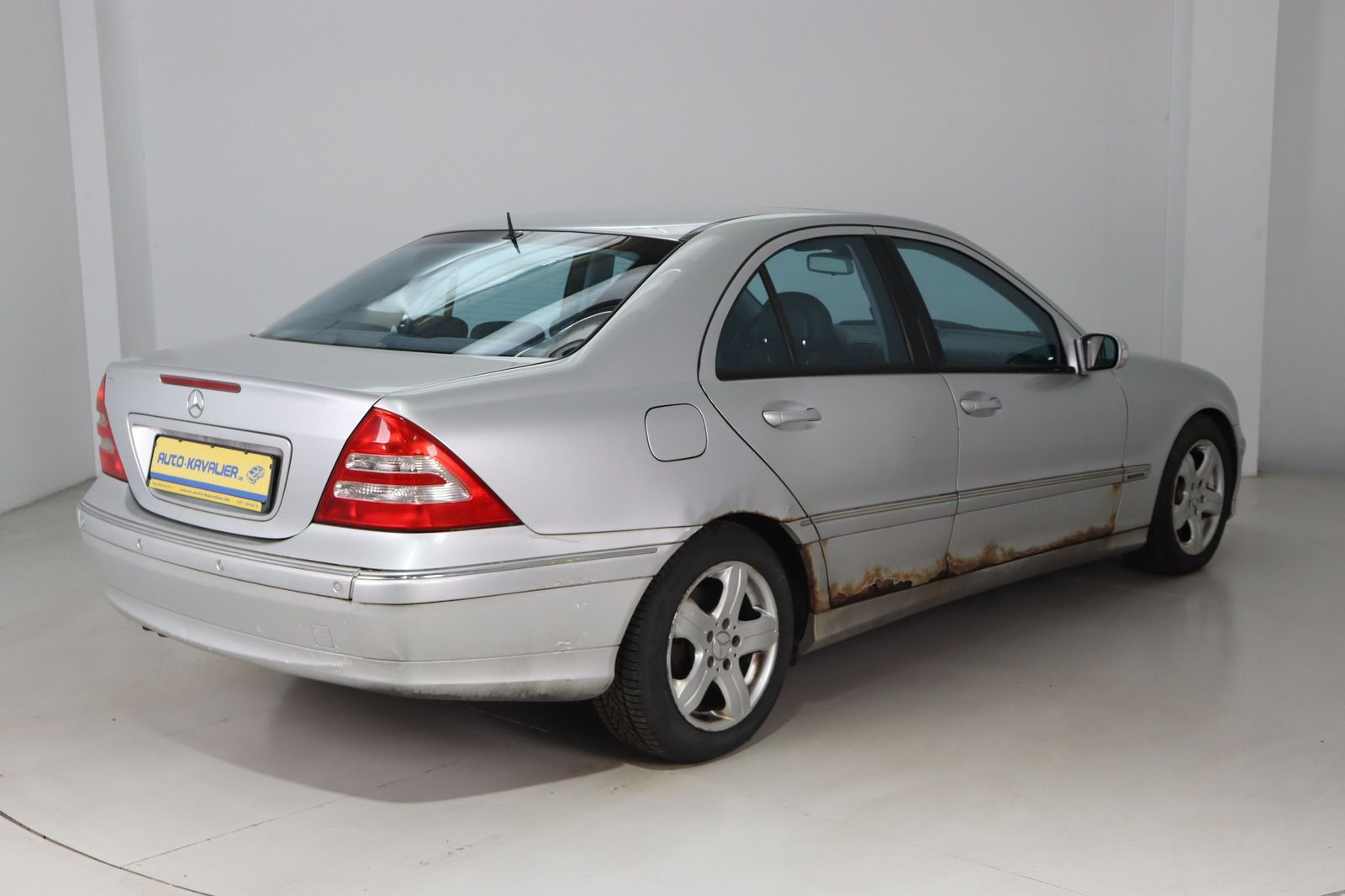 Fahrzeugabbildung Mercedes-Benz C 320 AVANTGARDE 1. Hand * Xenon * Leder * Navi