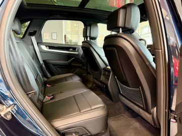 Porsche Cayenne - 11