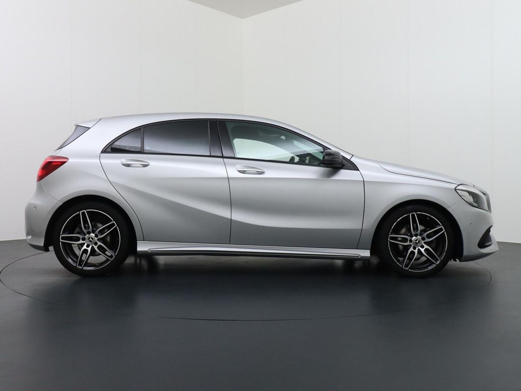 Mercedes-Benz A 160 Sport Edition AMG Styling