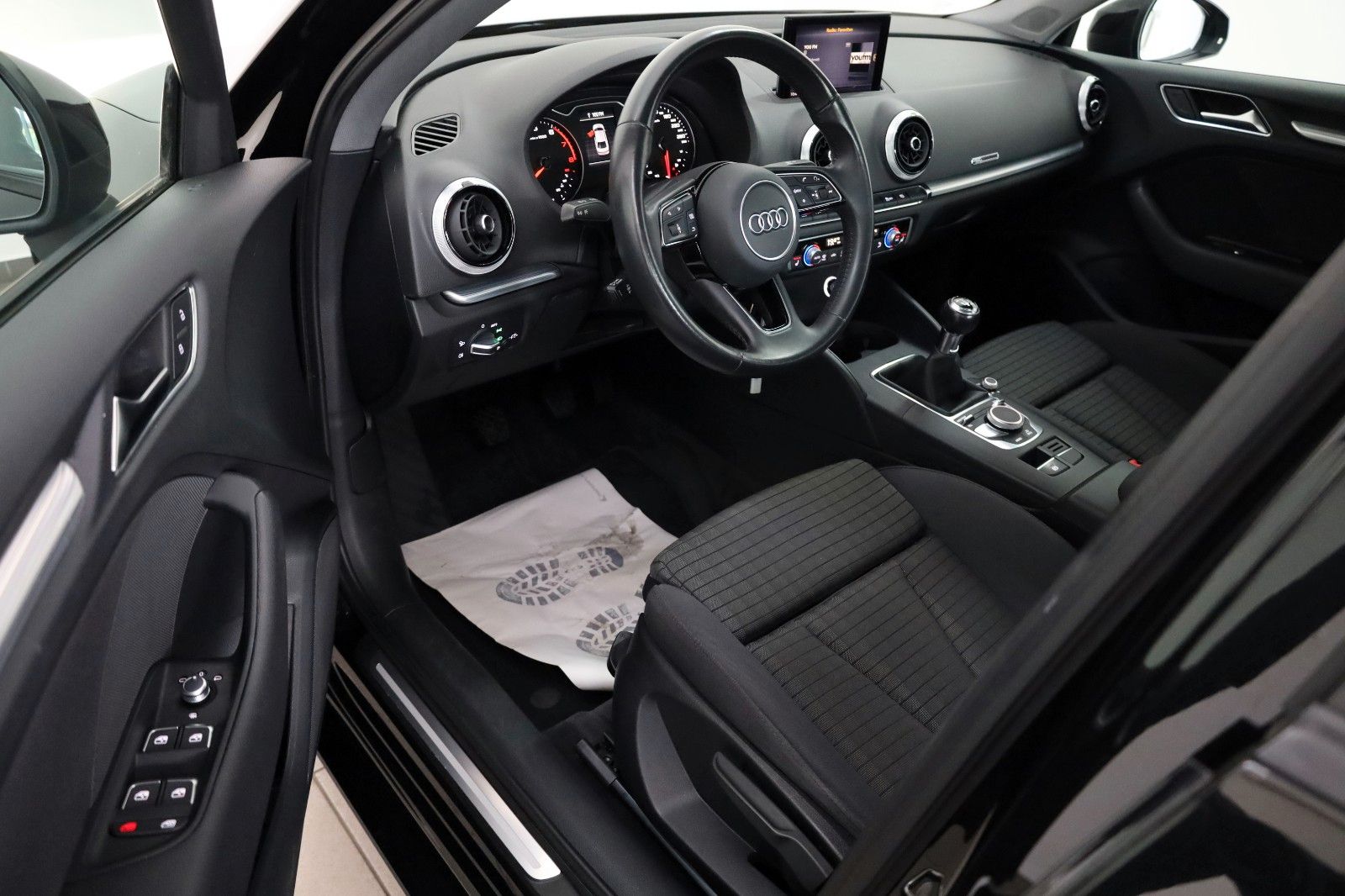 Fahrzeugabbildung Audi A3 Limousine sport Xenon,SH,PDC,Apple CarPlay
