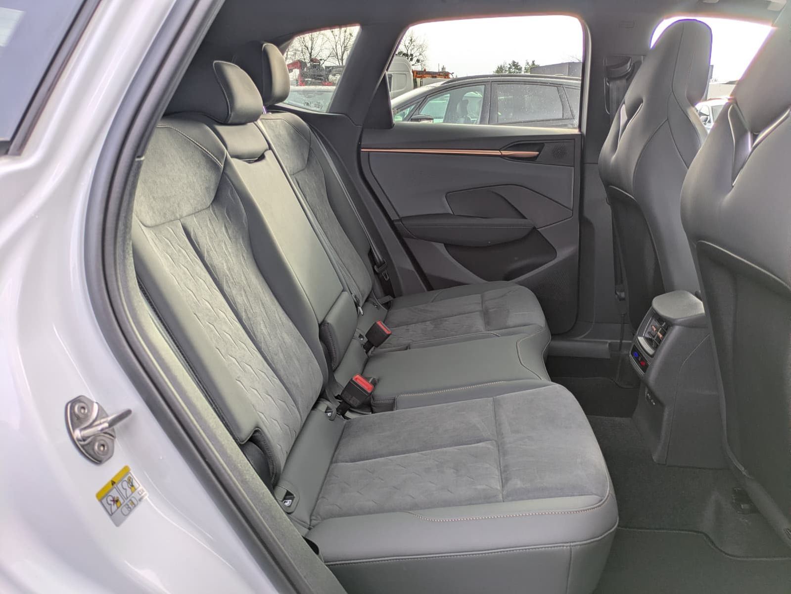 Fahrzeugabbildung CUPRA Terramar 2.0 TSI 4D VZ HUD*MATRIX*PANO*DCC*20"