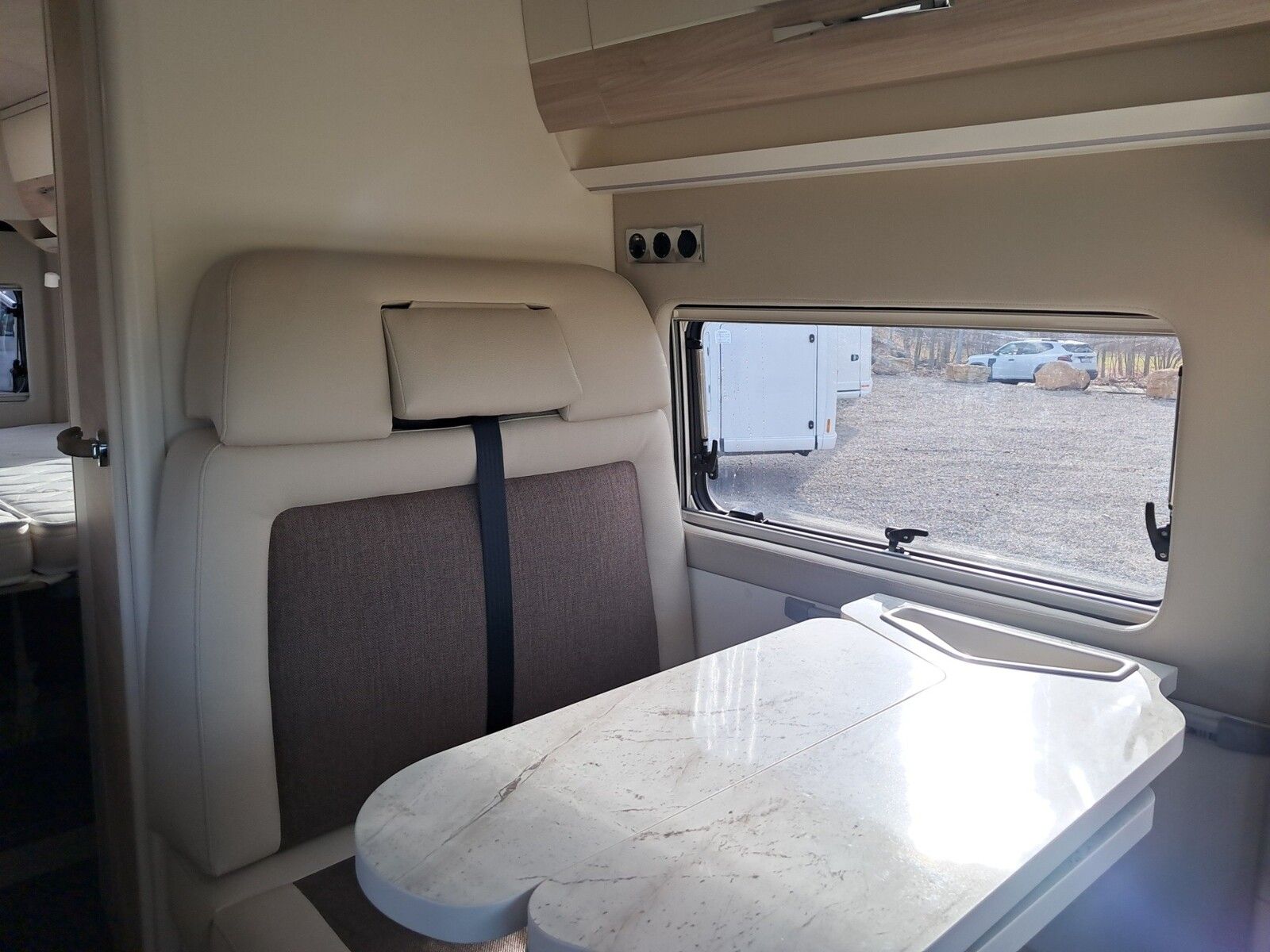 Fahrzeugabbildung Eura Mobil Van V 635 EB