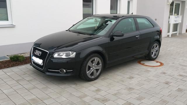 Audi A3 8P 2.0 TDI Ambition/Phantomschwarz Perleffekt
