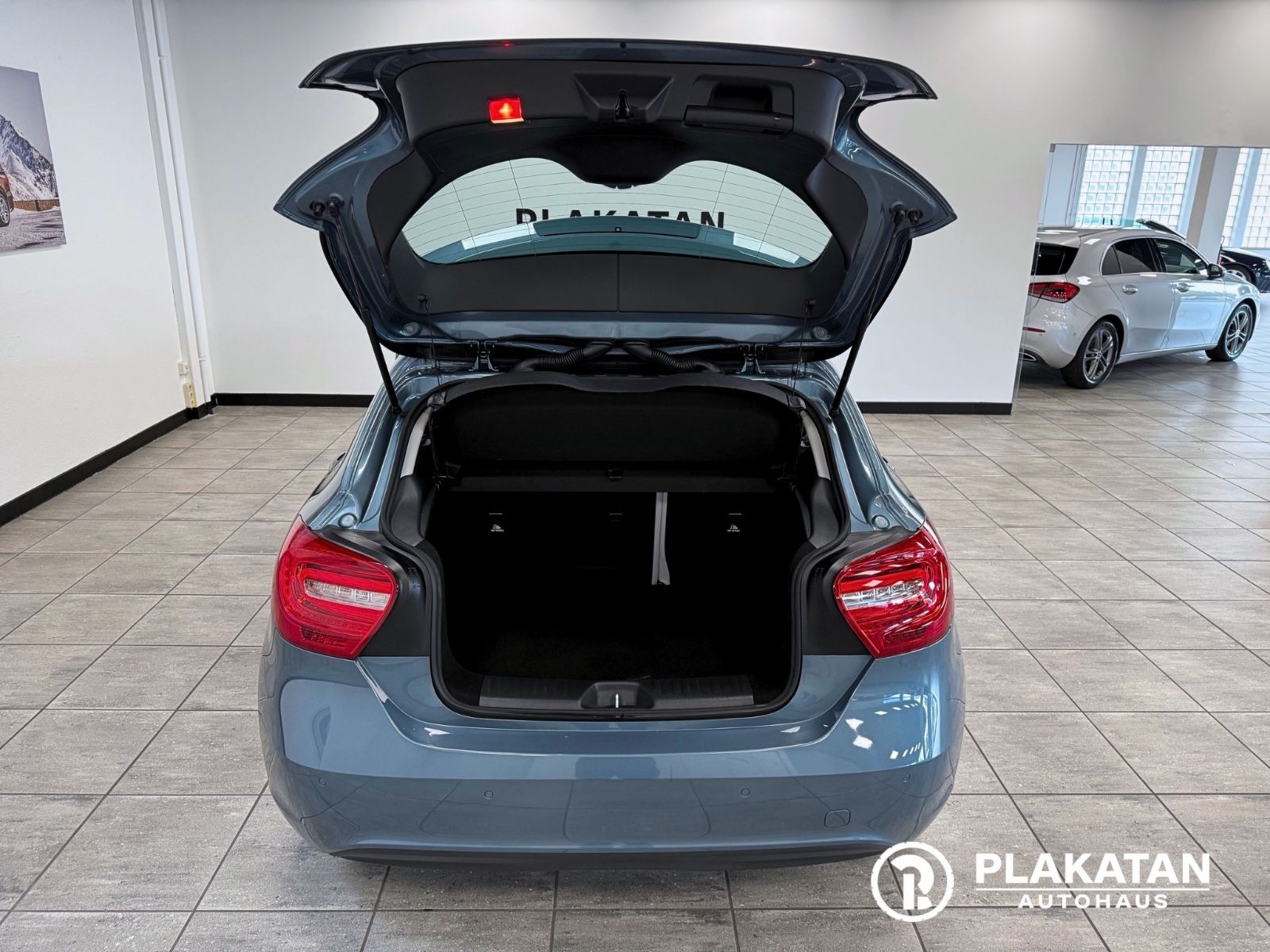 Fahrzeugabbildung Mercedes-Benz A 180 Style Bi-Xenon 1Hand MB-Service