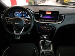 Fahrzeugabbildung Kia Ceed 1.6D GT-LINE+PANO+JBL+SHZ+KAMERA+GRA+LED