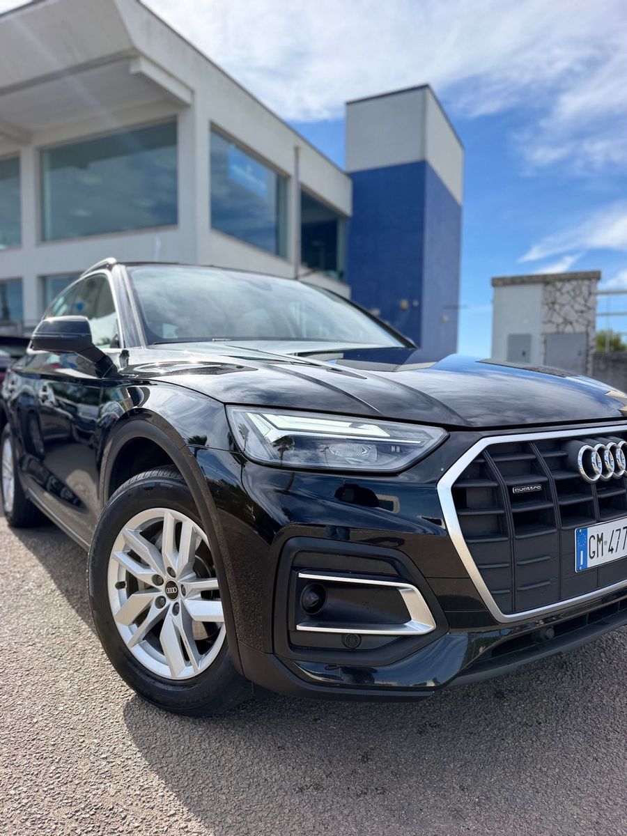 Audi Q5 40 TDI 204 CV quattro S tronic imagem 2