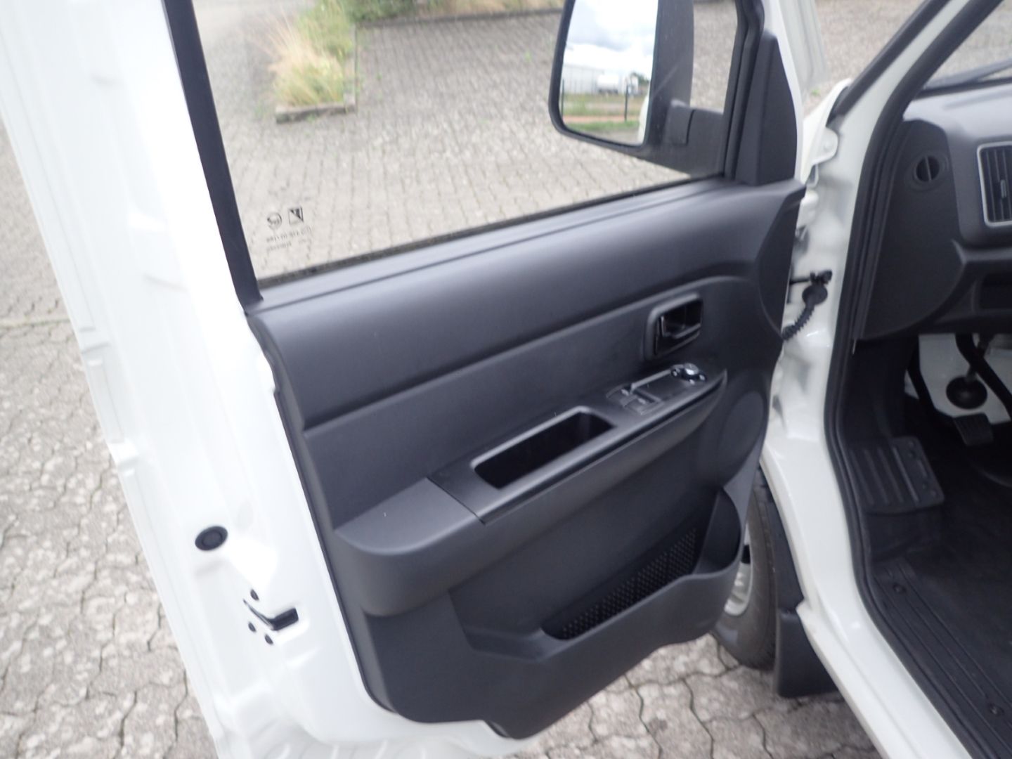 Fahrzeugabbildung Piaggio Porter NP6 TW Kipper LR 2,53m Pritschenlänge LPG