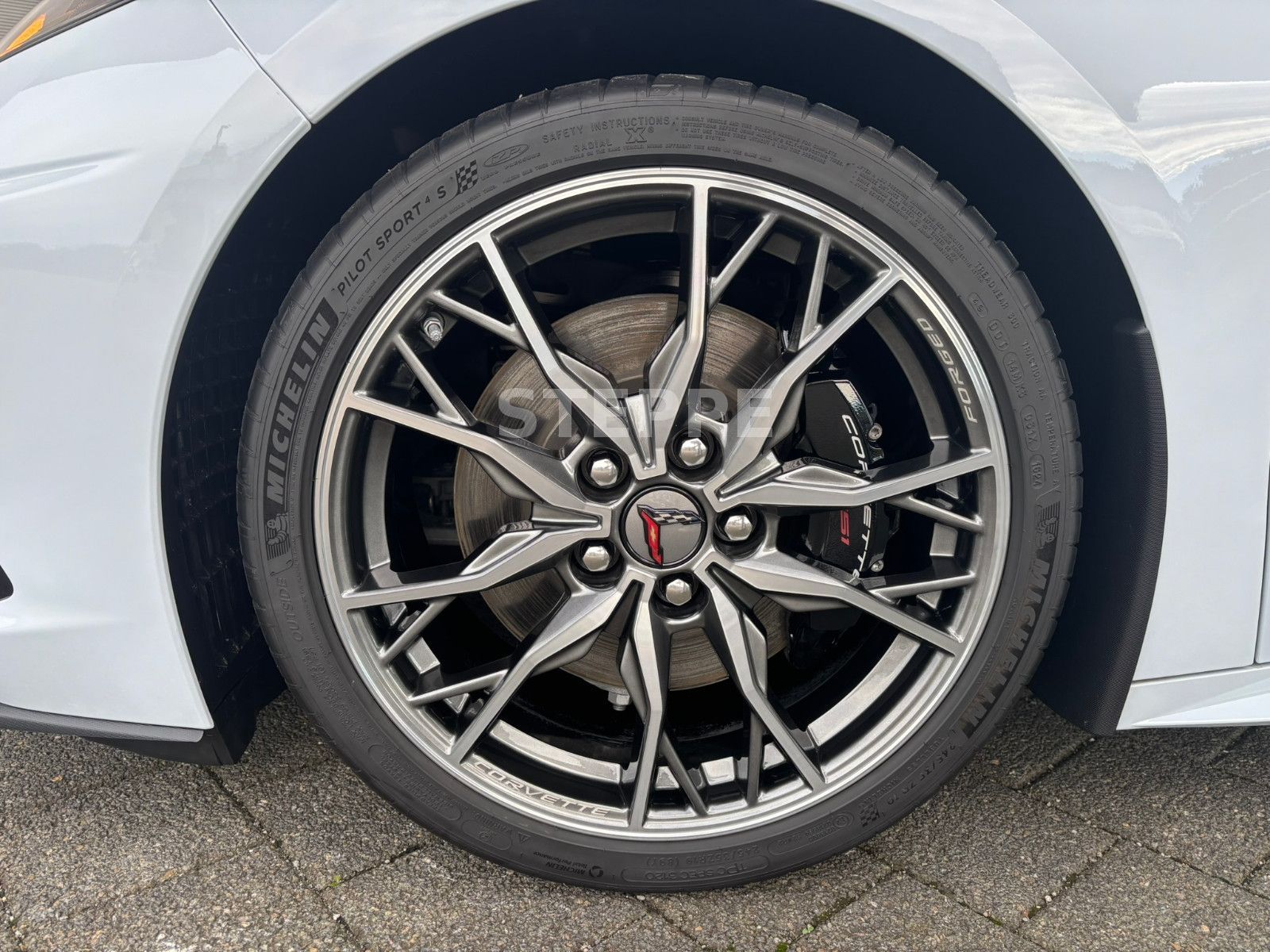 Corvette C8 Stingray Convertible 3LT Europamodell STEPPE